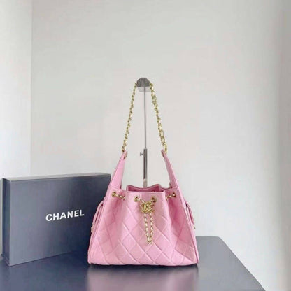 CHANEL 

Master 

WITH BOX 
🎁🎁🎁

210 dhs🇦🇪
Check with K 👉Q

Zain39
♥️♥️♥️