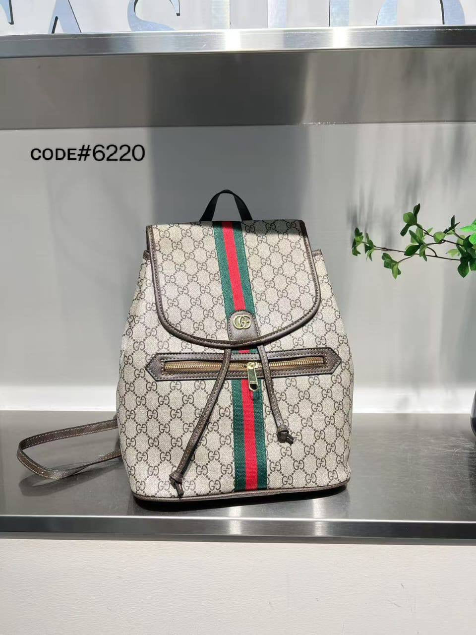 GUCCI BAGPACK
ғʟᴀᴘ ʙᴏᴛᴛᴏɴ ᴋɴᴀᴘsᴀᴄᴋ
sɪᴢᴇ : 28 cm

75 dhs🪙

Zain31
♥️♥️♥️