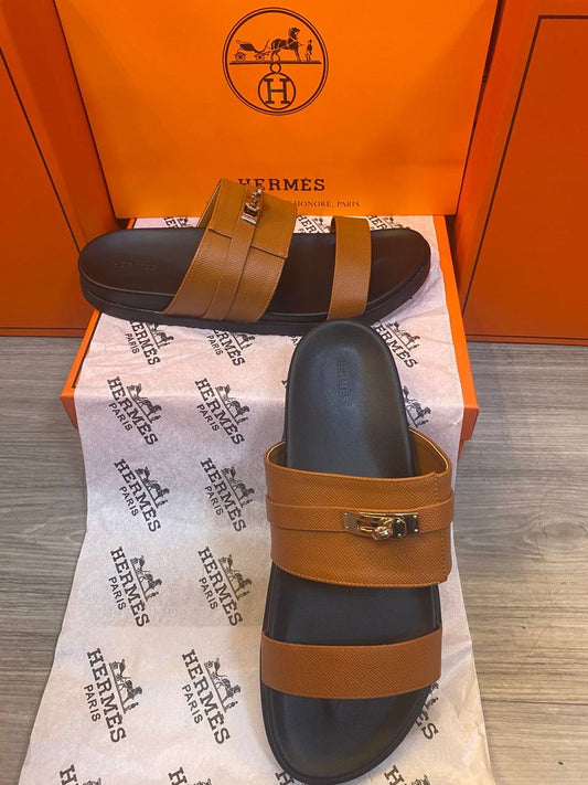 Hermes Slipper For Men, 
Size 40 To 45
105 dhs🇦🇪

Zain120
♥️♥️♥️