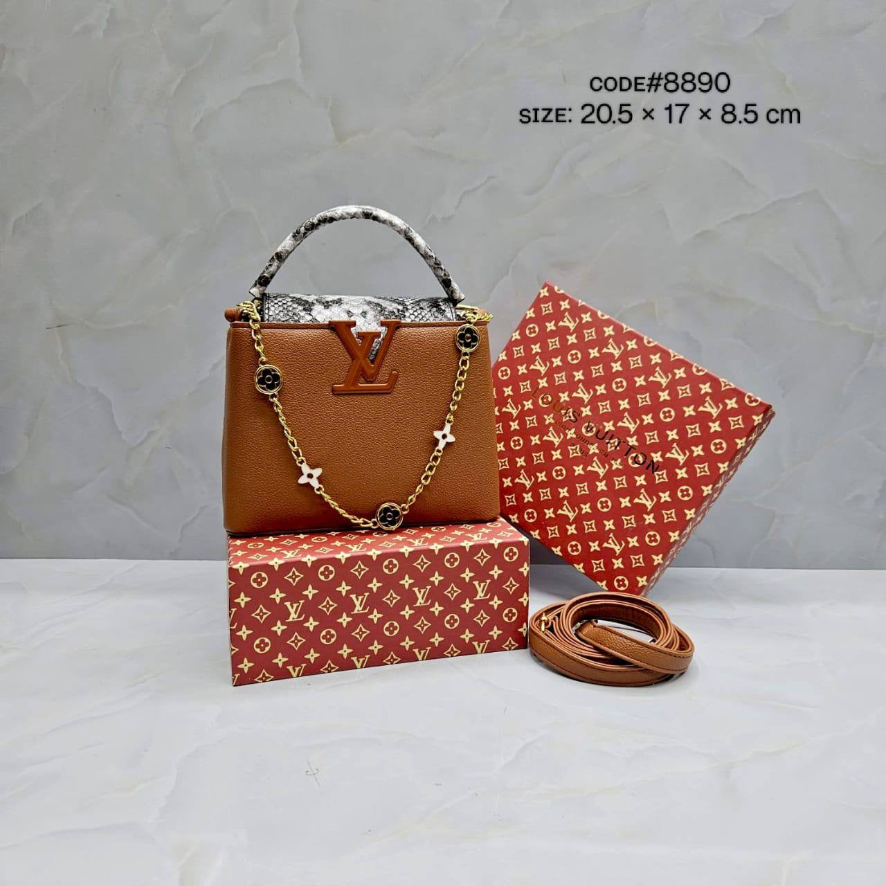 LV
ᴄᴀᴘᴜᴄᴄɪɴᴇ ᴛᴏᴘ ʜᴀɴᴅ ʙᴀɢ
ᴡɪᴛʜ ʟᴏɴɢ ʙᴇʟᴛ sᴛʀᴀᴘ
ɢᴏʟᴅ ʜᴀʀᴅᴡᴀʀᴇ
sɪᴢᴇ : 20.5 cm
ᴡɪᴛʜ BOX
🎁🎁🎁

75 dhs🇦🇪

Zain31
♥️♥️♥️