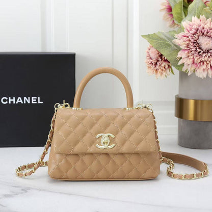 CHANEL ᴄᴏᴄᴏ
ᴛᴏᴘ ʜᴀɴᴅʟᴇ ʙᴀɢ
ᴄᴀᴠɪᴀʀ ʟᴇᴀᴛʜᴇʀ ᴍᴀᴛᴇʀɪᴀʟ
ɢᴏʟᴅ ᴄʜᴀɪɴ ʟᴇᴀᴛʜᴇʀ sᴛʀᴀᴘ
sɪᴢᴇ: 25 cm

ᴡɪᴛʜ BOX
🎁🎁🎁

95 dhs🇦🇪

Zain31
♥️♥️♥️