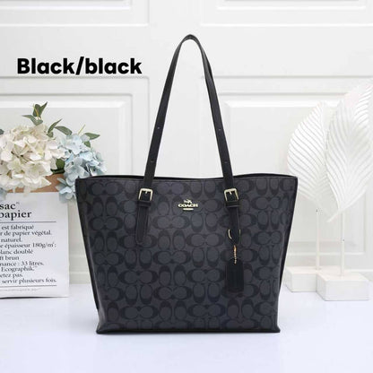 Coach
8 colors
Size:34×28×13                              
105 dhs🪙

Zain114
♥️♥️♥️