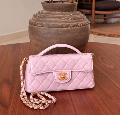 Chanel ᴛᴏᴘ ʜᴀɴᴅ
ᴡᴀʟʟᴇᴛ ғʟᴀᴘ  ᴛᴡɪsᴛ ʟᴏᴄᴋ
ʟᴀᴍʙsᴋɪɴ ᴍᴀᴛᴇʀɪᴀʟ
ᴍᴀᴛᴛᴇ ɢᴏʟᴅ ʜᴀʀᴅᴡᴀʀᴇ

sɪᴢᴇ : 21.5

ᴡɪᴛʜ BOX
🎁🎁🎁

90 dhs🪙

Zain31
♥️♥️♥️