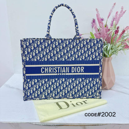 Dior
ʜᴀɴᴅᴄᴀʀʀʏ ʙᴏᴏᴋᴛᴏᴛᴇ
  •ᴢɪᴘᴘᴇʀ ᴛʏᴘᴇ
  •ᴄᴀɴᴠᴀss ᴍᴀᴛᴇʀɪᴀʟ
sɪᴢᴇ : 41 cm

70 dhs🇦🇪

Zain31
♥️♥️♥️