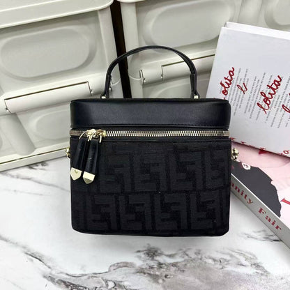 Fendi
65 dhs🇦🇪

Zain22
♥️♥️♥️