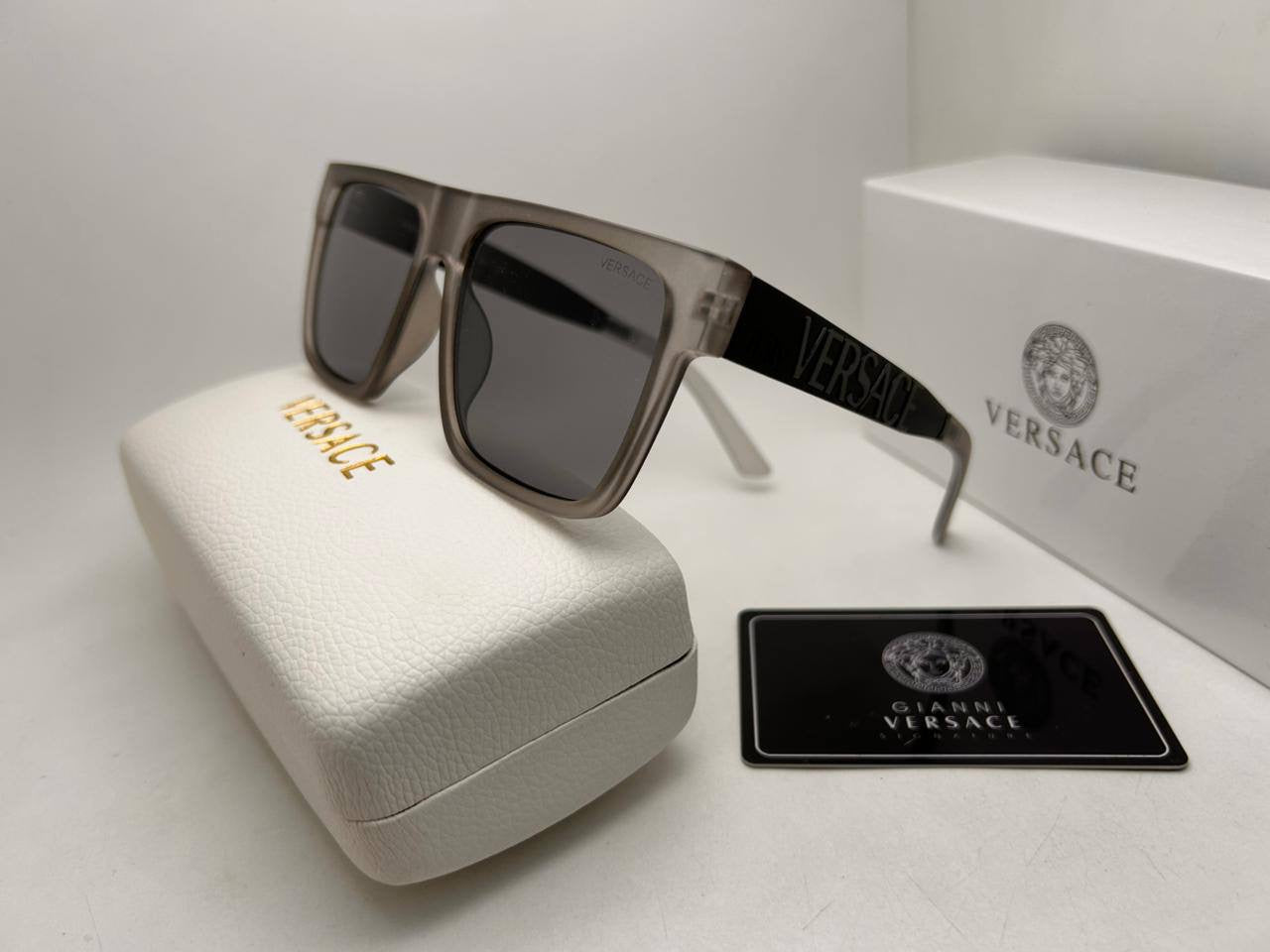 Versace
65 dhs🪙

Zain126
♥️♥️♥️