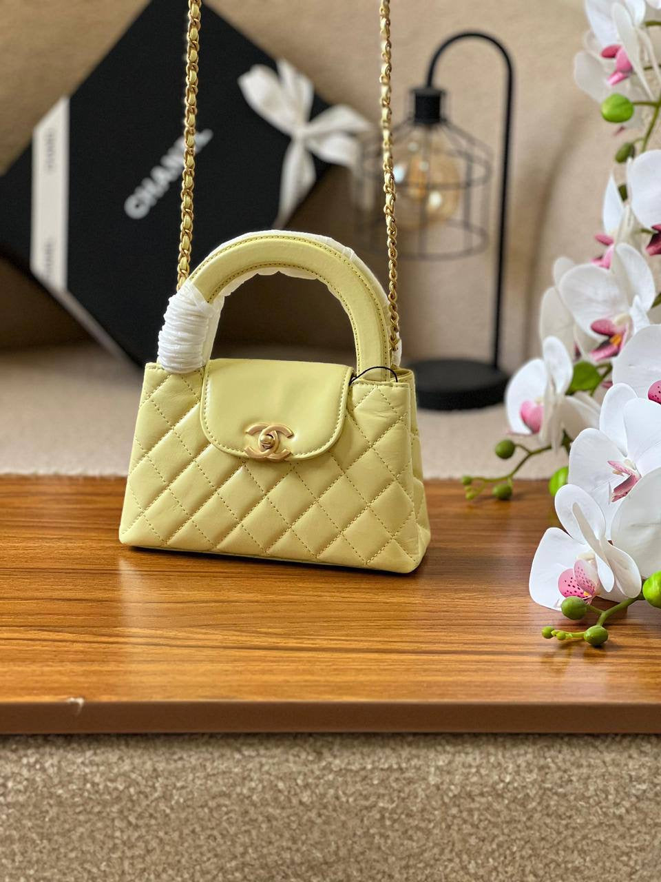 CHANEL
*19cm*
*Available Now*
For Price 👇 WTSP Text Zain 0568585901

Zain257
♥️♥️♥️