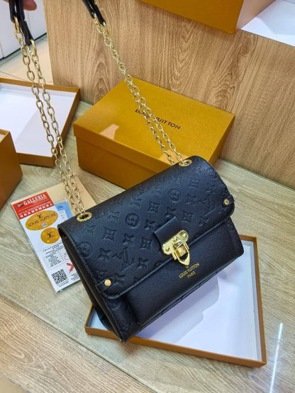 LV

With box 
🎁🎁🎁

90 dhs🇦🇪

Zain217
♥️♥️♥️