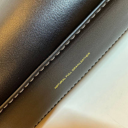 COACH 
GOOD QUALITY 
offer price
65 dhs🇦🇪

Zain39
♥️♥️♥️