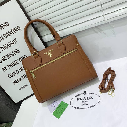 Chanel -Prada -Gucci -Versace 
100 dhs🇦🇪

Zain161
♥️♥️♥️