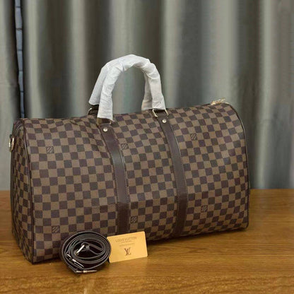LV TRAVELLING BAG 
GOOD QUALITY 
115 dhs🪙💕
SIZE : 55cm

Zain39
♥️♥️♥️