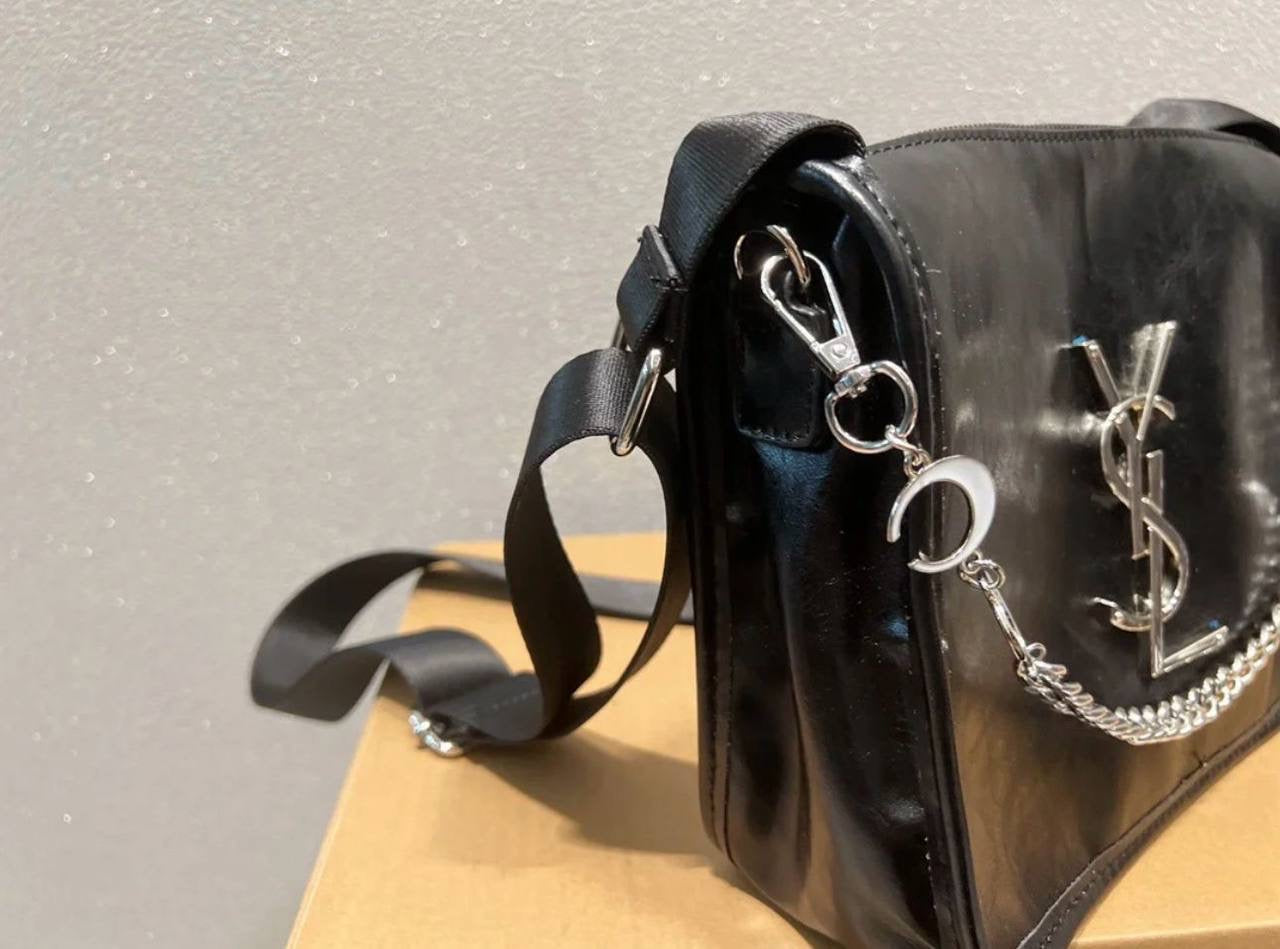 YSL 
GOOD QUALITY SPECIAL 
OFFER 
WITH BOX 
🎁🎁🎁

65 dhs🇦🇪

Zain39
♥️♥️♥️