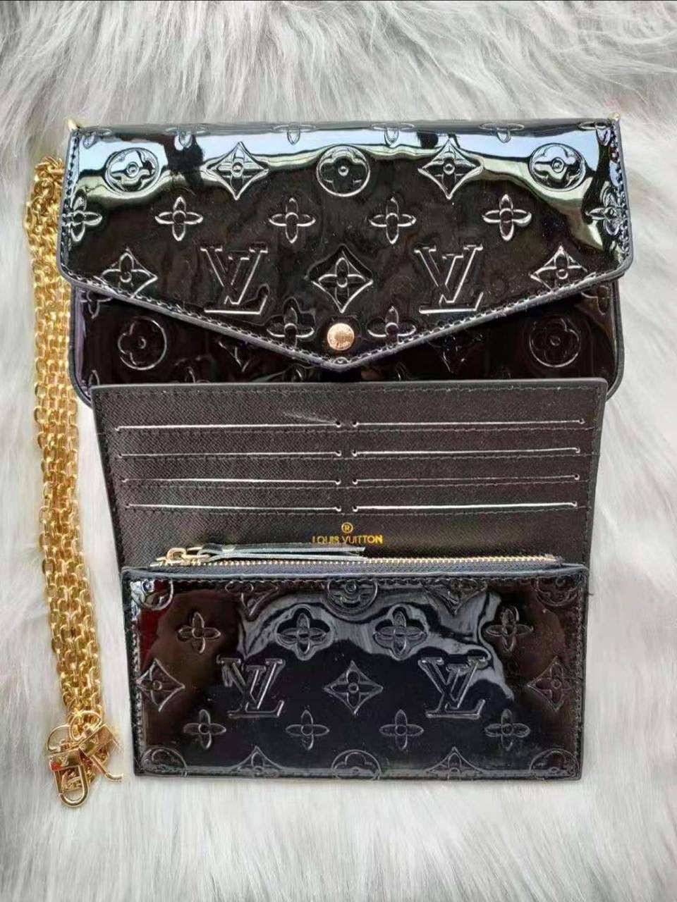 LV 3 in 1
Size : 23 * 14 cm

75 dhs🇦🇪

with box
🎁🎁🎁

Zain115
♥️♥️♥️