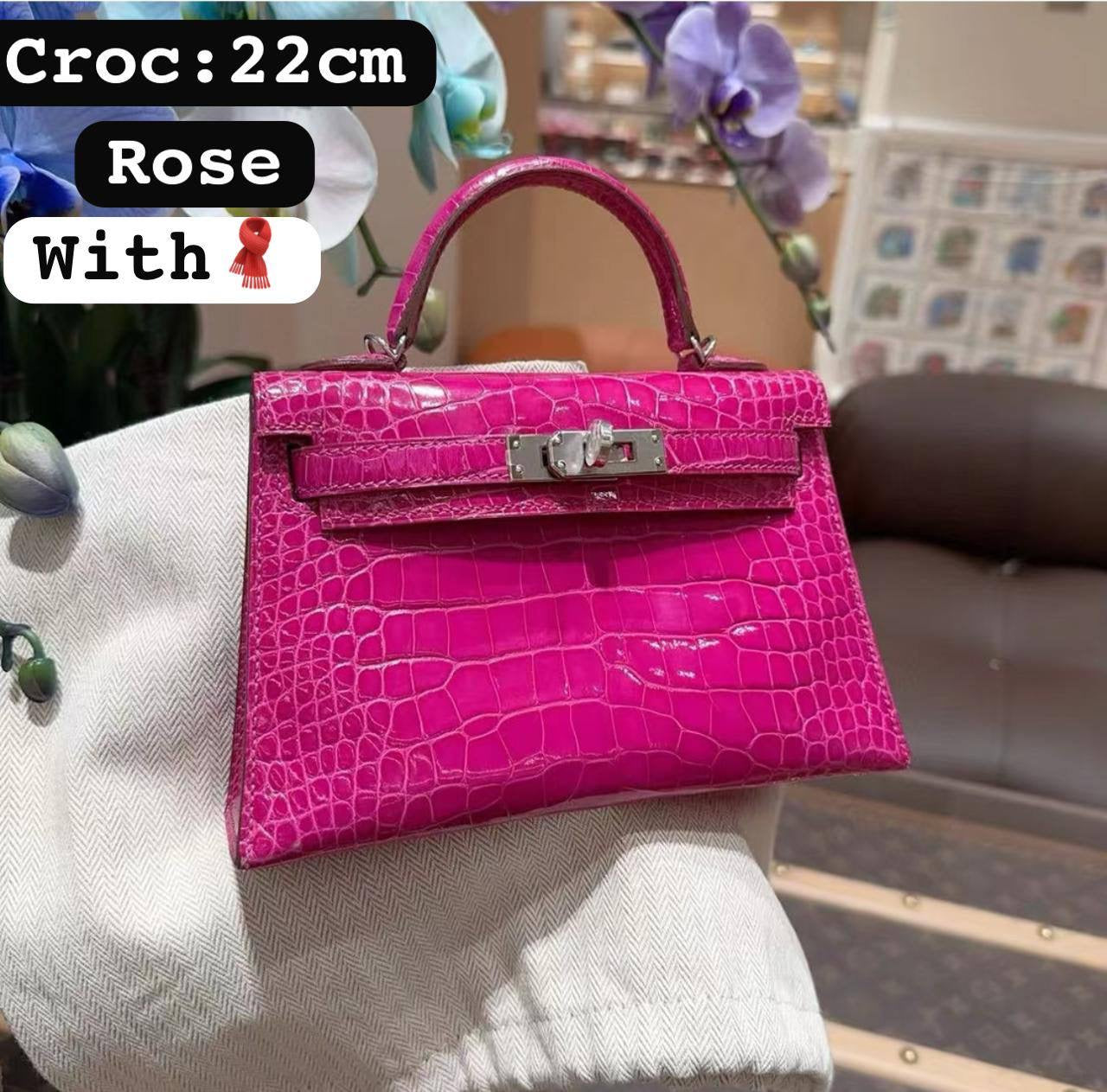 Hermes ᴋɪʟʟʏ ᴄʀᴏᴄᴏᴅɪʟᴇ 
sɪʟᴠᴇʀ ʜᴀʀᴅᴡᴀʀᴇ 
ᴡɪᴛʜʙᴏx 
🎁🎁🎁

ᴄʀᴏᴄs ᴍᴀᴛᴇʀɪᴀʟ 
sɪᴢᴇ:22ᴄᴍ
100 dhs🇦🇪

Zain56
♥️♥️♥️