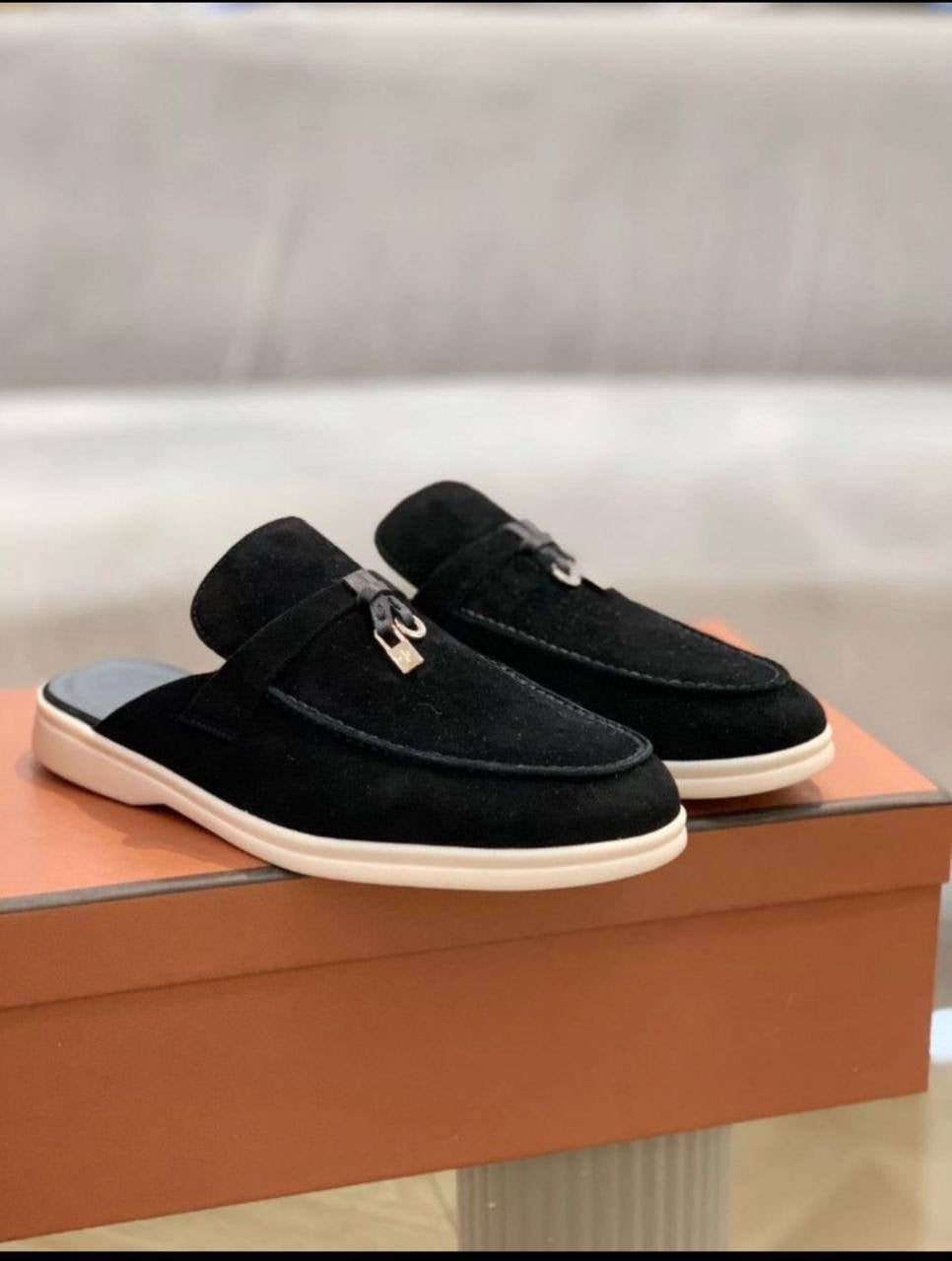 Ladies open loropiana 
Size:36 to 42
130 dhs🪙

Zain241
♥️♥️♥️