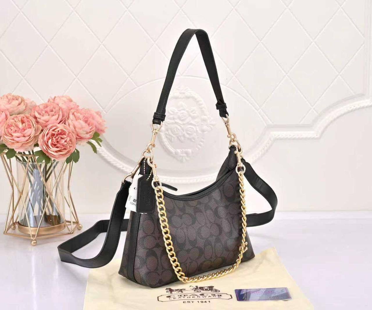 COACH
27*21*9.5 cm
95 dhs🇦🇪

Zain44
♥️♥️♥️
