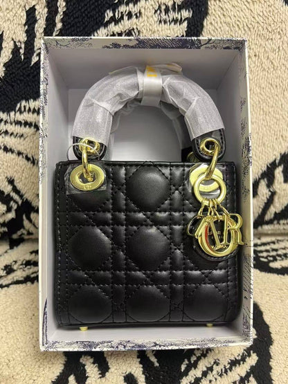 Dior 
Lady dior super mini
Size: 13cm

With box 
🎁🎁🎁

100 dhs🪙💕

Zain50
♥️♥️♥️