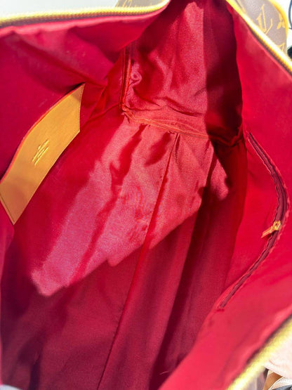 LV Travel Bag

47*29*16cm

90 dhs🇦🇪

Zain17
♥️♥️♥️