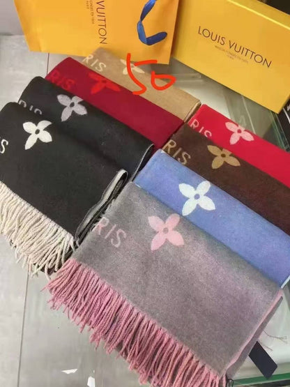 Scarfs For Winter 
Good Quality 
50 dhs🪙
size 65×200cm

Zain250
♥️♥️♥️