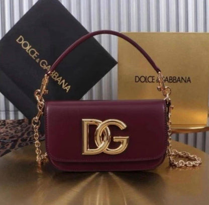 D&G

90 dhs🇦🇪

Good quality 

with box
🎁🎁🎁

Zain35
♥️♥️♥️