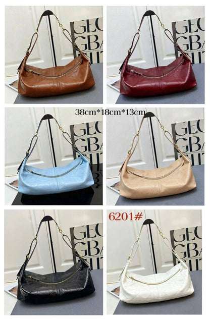DIOR 
NEW DESIGN 
GOOD QUALITY 
95 dhs🪙💕

Zain39
♥️♥️♥️