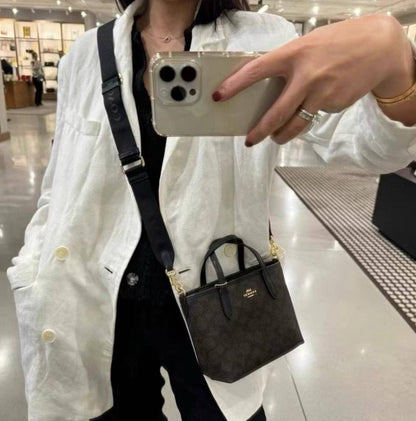 Coach - Prada

85 dhs🇦🇪
Good quality

Zain35
♥️♥️♥️