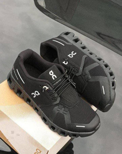 On Cloud 
Size 36 to 46 
120 dhs🪙

Zain82
♥️♥️♥️