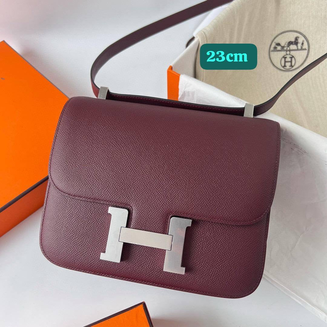 Hermes
Good quality 

with box
🎁🎁🎁
95 dhs🪙💕

Zain186
♥️♥️♥️