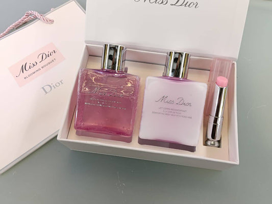 Miss dior set
90 dhs🇦🇪

Zain01
🌸🌸🌸