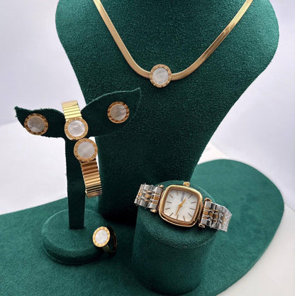 90 dhs 🇦🇪 

Set with box
🎁🎁🎁

Zain45
♥️♥️♥️