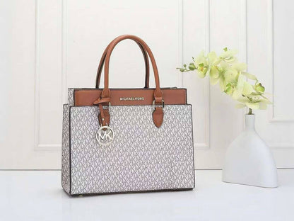 MK 
NEW CAME GOOD QUALITY 
100 dhs🇦🇪

Zain39
♥️♥️♥️