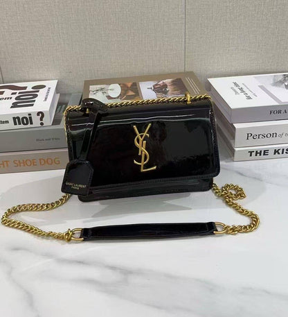 YSL Sunset
size : 22 * 14 * 9 cm
90 dhs🇦🇪
with box 🎁

Zain115
♥️♥️♥️