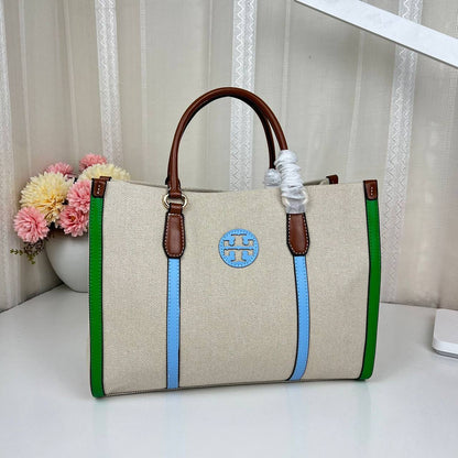 Tory Burch
90 dhs🇦🇪
Size…42x33cm
Size…35x27cm

Zain137
Zain93
♥️♥️♥️