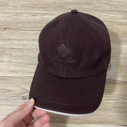CASHMERE LORO PIANA 
MENS CAP 🧢 
FREE SIZE 
120 dhs🪙

Zain88
♥️♥️♥️