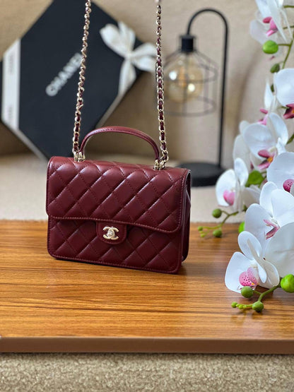 CHANEL
*18 Cm*
*16 cm*
*AVAILABLE NOW*
For Price 👇 WTSP Text Zain 0568585901

Zain257
♥️♥️♥️