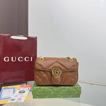 Gucci
Best quality 

with box’s 
🎁🎁🎁

110 dhs🇦🇪
size 18 cm

Zain158
♥️♥️♥️
