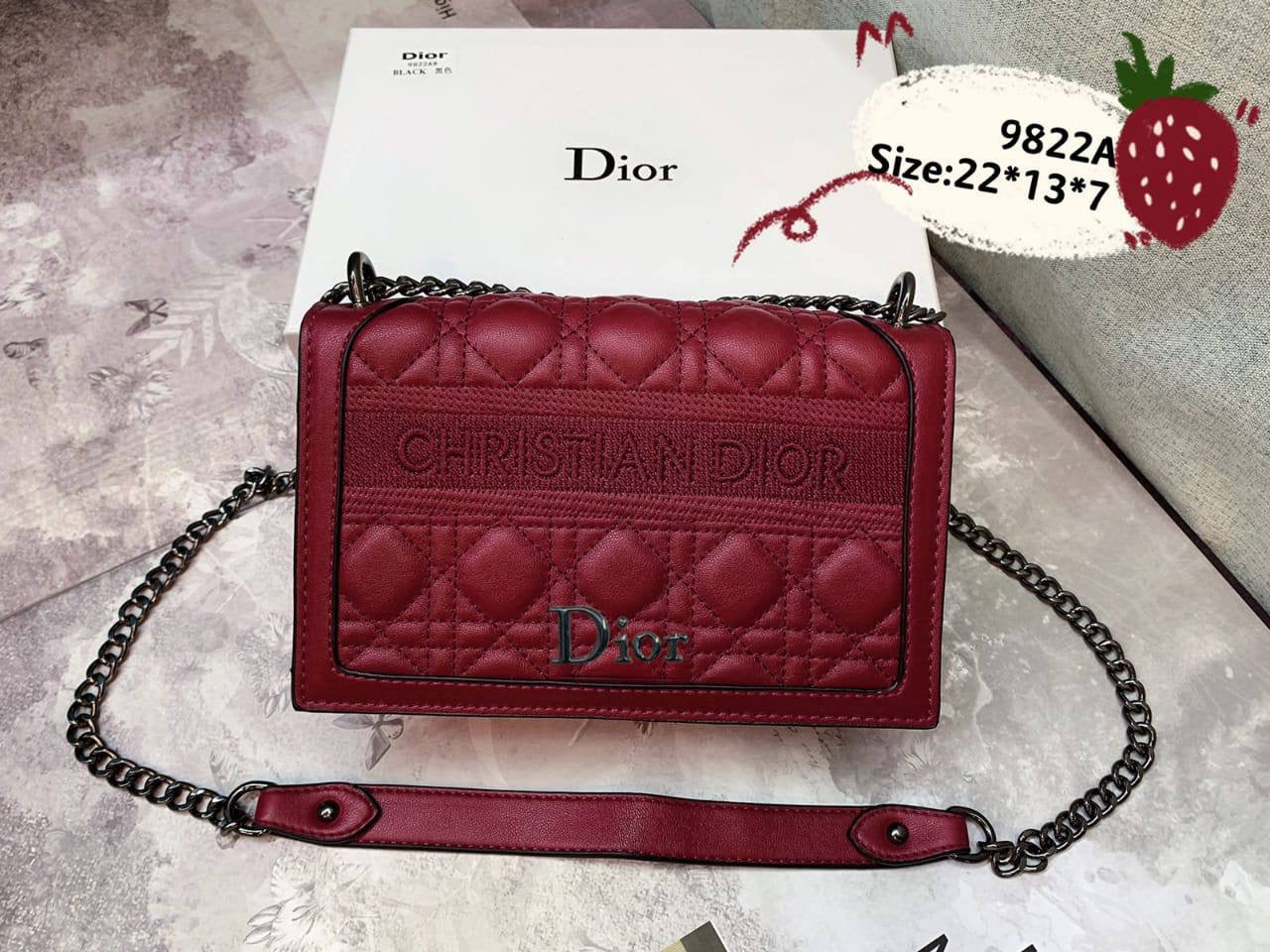 Chanel
with box
105 dhs🪙

Zain46
❤️❤️❤️