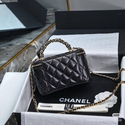 .
CHANEL
SUPER MASTER QUALITY 🔥🔥
WITH FULL PACKAGING 🎁
For Price 👇 WTSP Text Zain 0568585901

Zain255
♥️♥️♥️