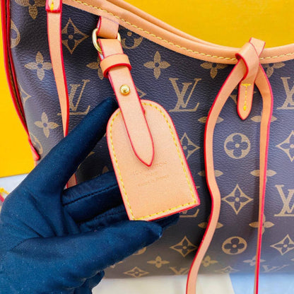 LV
36*25*12cm

With box
🎁🎁🎁

80 dhs🇦🇪

Zain57
♥️♥️♥️