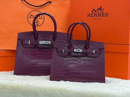 HERMES 

VERY GOOD QUALITY 
25 CM 100 dhs🇦🇪
30 CM 110 dhs🇦🇪

Zain28
♥️♥️♥️