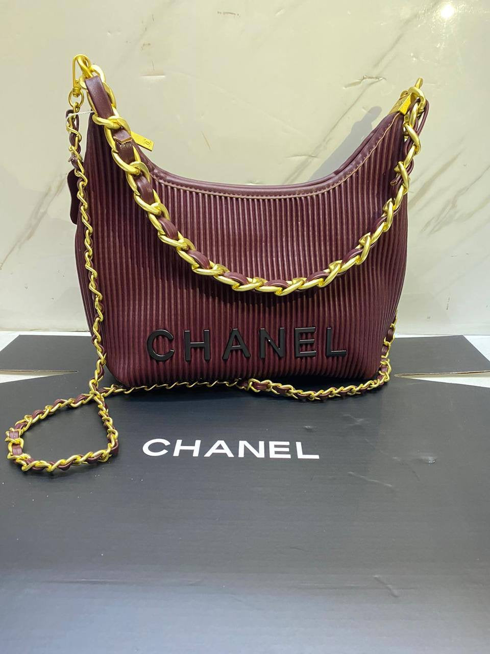 Chanel

With Box
🎁🎁🎁

105 dhs🇦🇪

Zain143
♥️♥️♥️