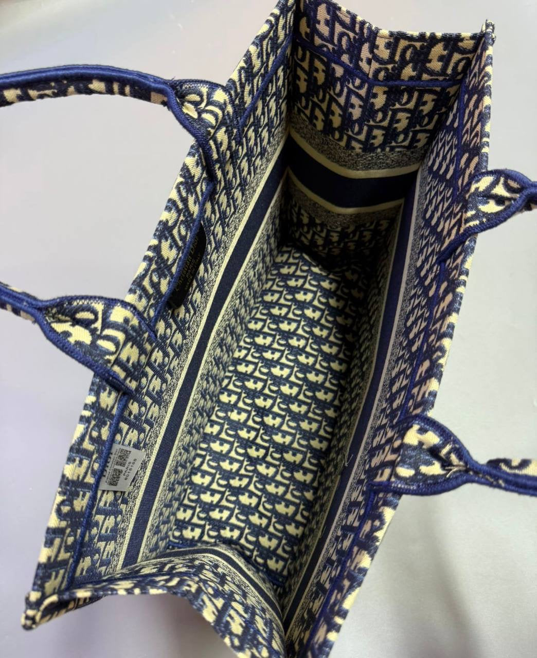 DIOR RESTOCK 
GOOD QUALITY 
100 dhs🪙💕

Zain39
♥️♥️♥️