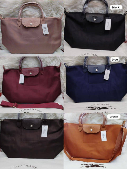LongChamp 
Hight Quality 
Size: 44*28cm
70 dhs🪙💕

Zain115
♥️♥️♥️