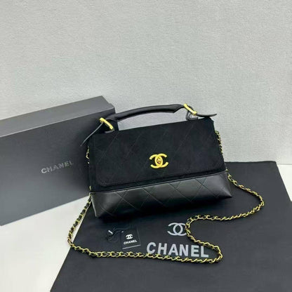 CHANEL 
NEW CAME GOOD QUALITY 
WITH BOX
🎁🎁🎁

110 dhs🇦🇪

Zain39
♥️♥️♥️