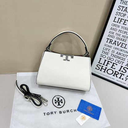 Tory Burch

95 dhs🇦🇪
size：22cm
Good quality 

with box
🎁🎁🎁

Zain35
♥️♥️♥️