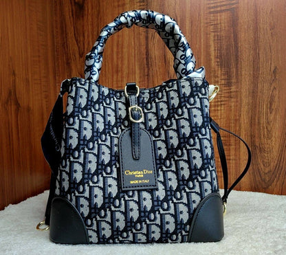 LV
New Stock - Good Quality
95 dhs🪙

Zain219
♥️♥️♥️