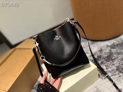 offer Coach Mollie / YSL
Size: 21.5 * 20.5  cm
80 dhs🇦🇪
with box🎁

Zain115
♥️♥️♥️