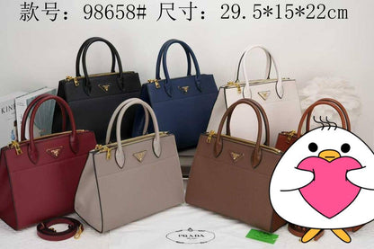 Coach - Prada

85 dhs🇦🇪
Good quality

Zain35
♥️♥️♥️