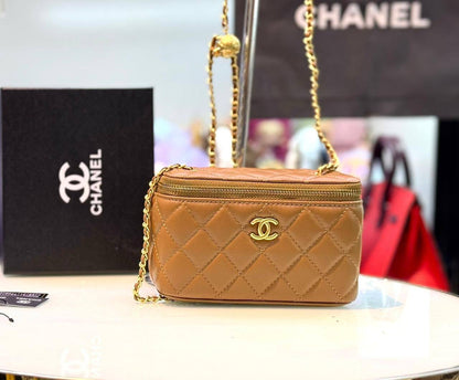 CHANEL

95 dhs🇦🇪

with box
🎁🎁🎁

Zain90
♥️♥️♥️