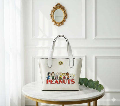 Coach
Good quality 
100 dhs🇦🇪

Zain259
♥️♥️♥️